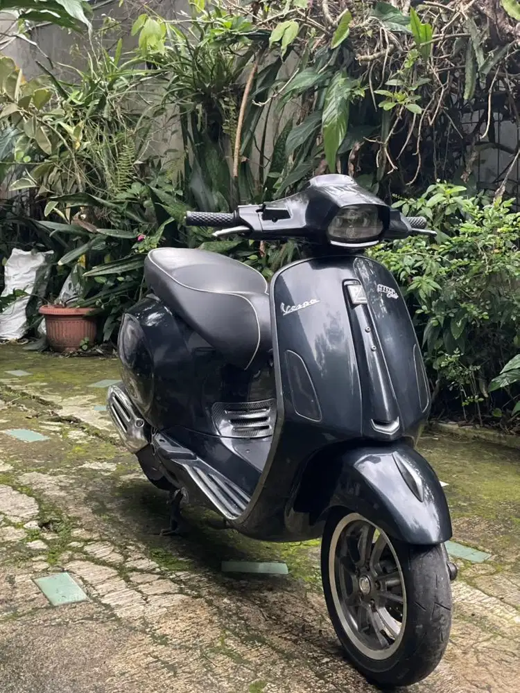 Vespa primavera (convert sprint) 2022 hitam plat D