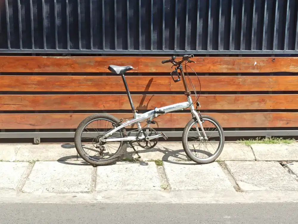 Dijual cepat sepeda lipat wimcycle Rocket