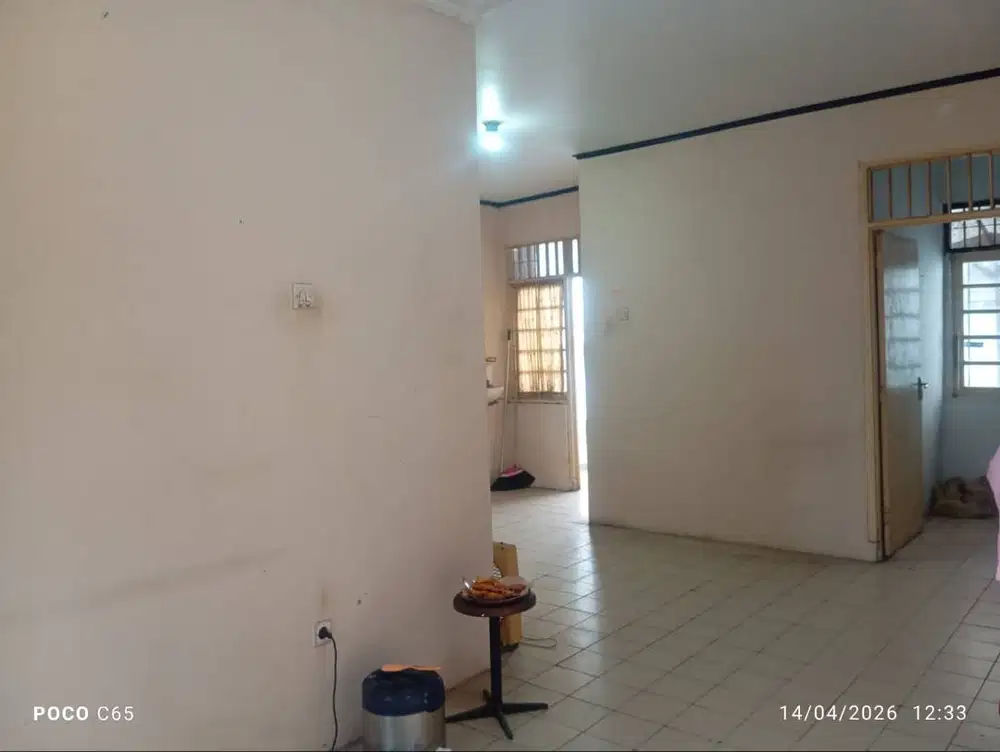 Disewakan Rumah Hoek 1 Lantai Baru Renovasi Di Margahayu Raya