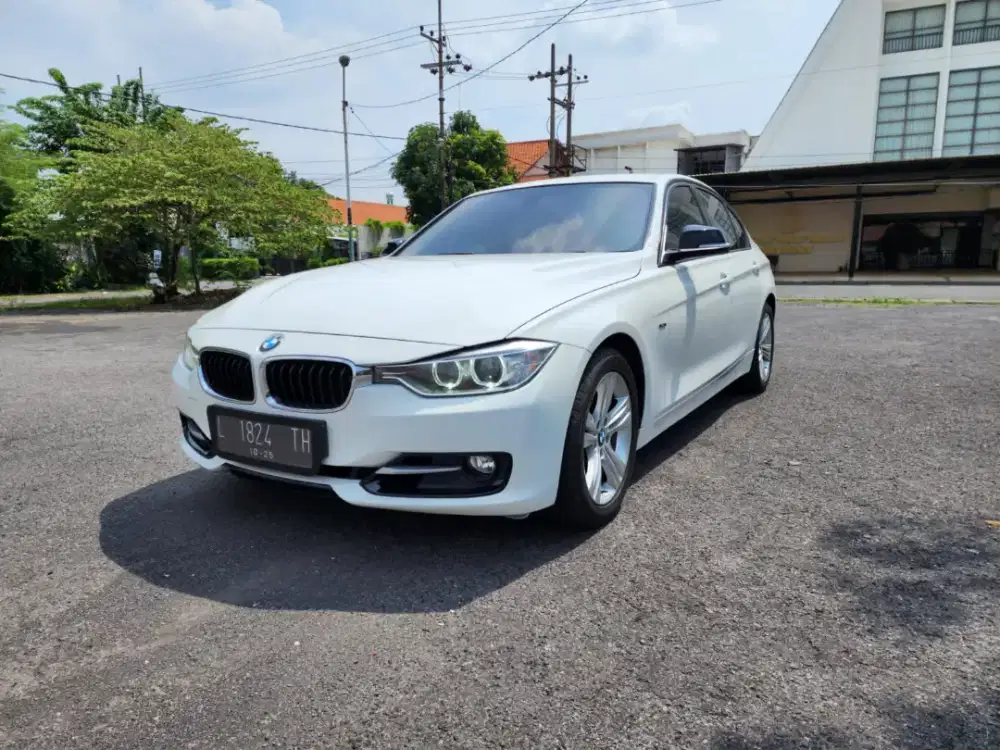 BMW 320i TH 2013  Odo 50 RB