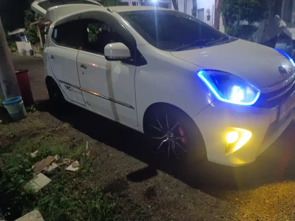 Di Jual Mobil Ayla 2014