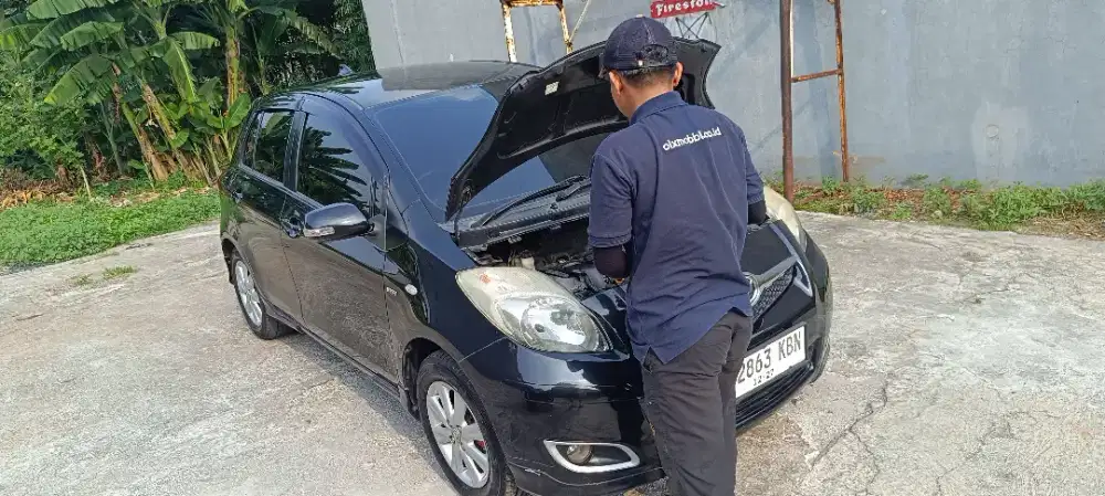 YARIS E MATIC 2011 low Km