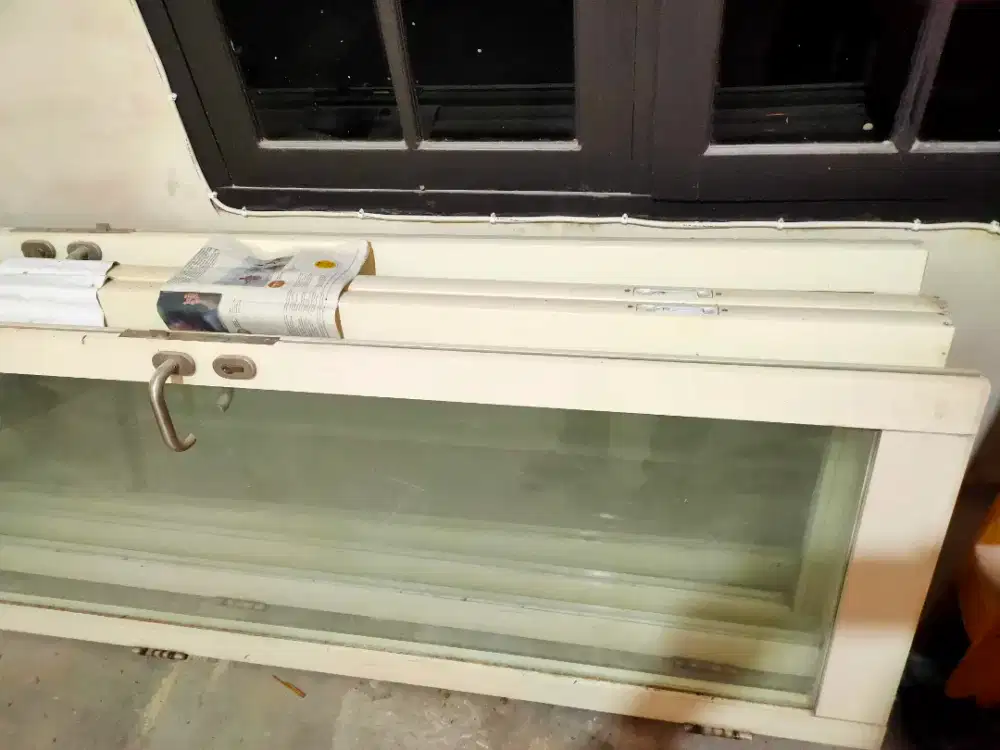 DIJUAL DAUN PINTU ALLUMINIUM+KACA
