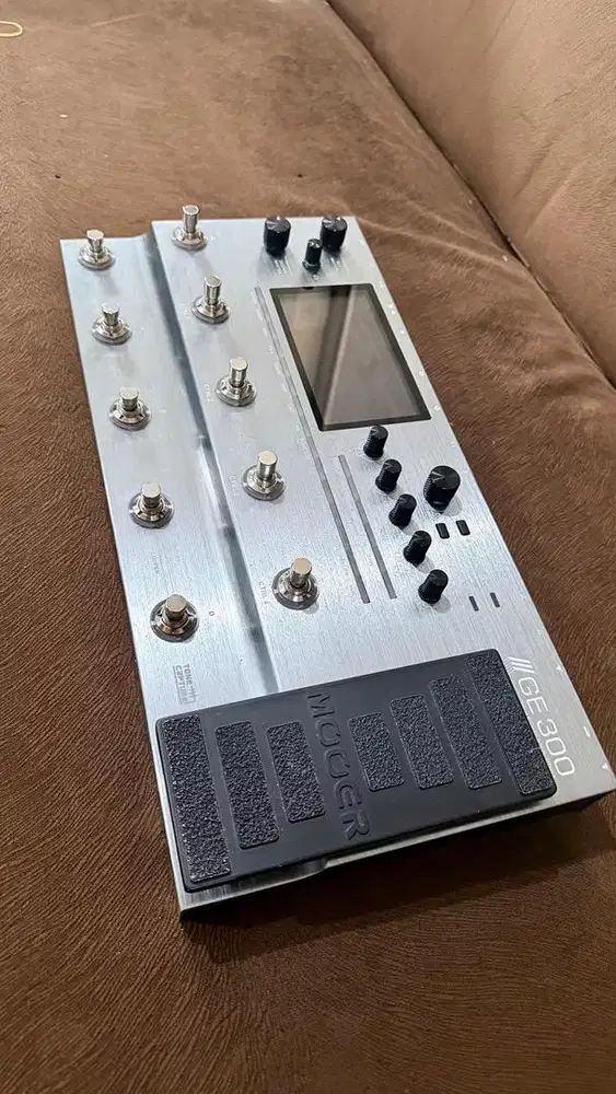 EFEK GITAR MOOER GE 300