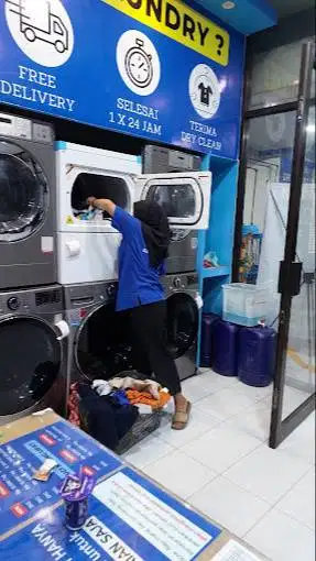 LOKER KASIR SERABUTAN DAN SETRIKA UAP LAUNDRY