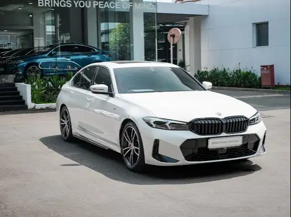 BMW 330i M-Sport Pro 2024