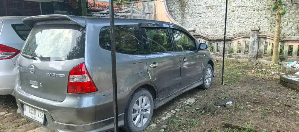 DIJUAL CEPAT GRAND LIVINA XV 1.5 AT