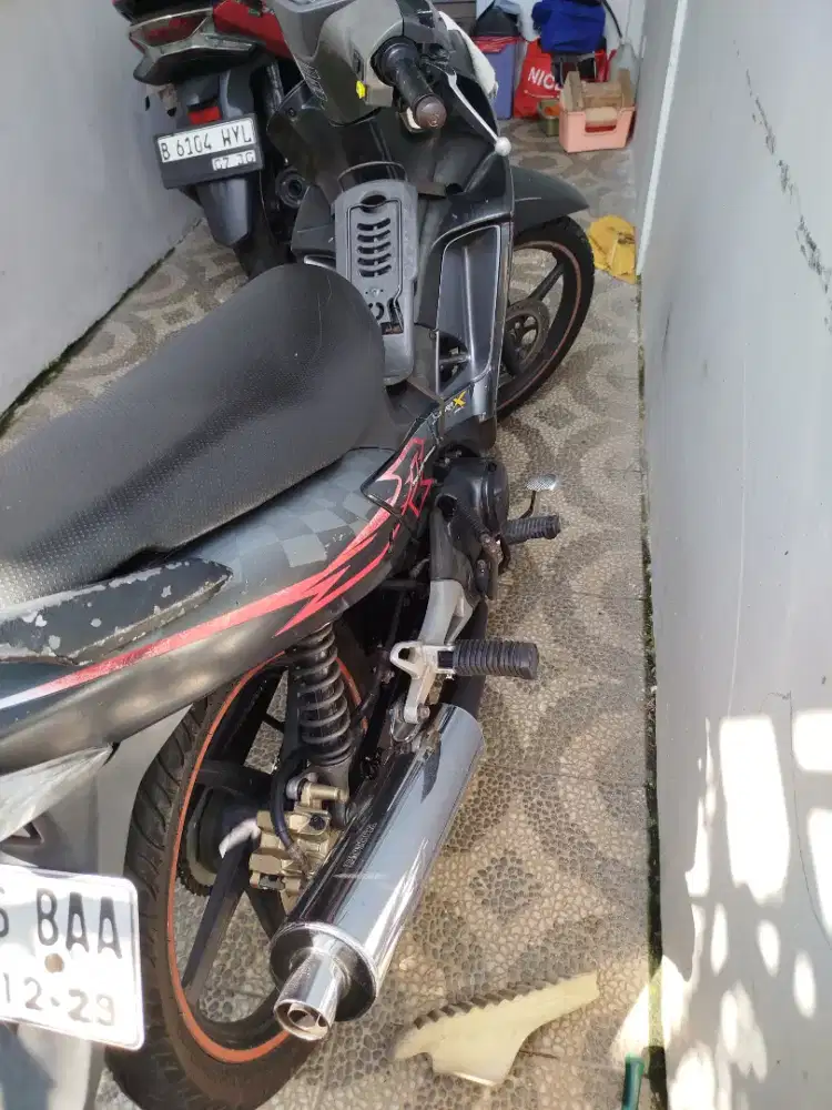 Supra x 125 karbu 2009 pajak hidu