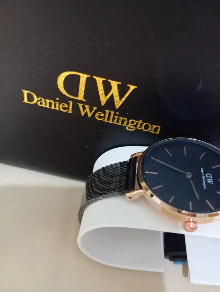 Jam tangan wanita DW
