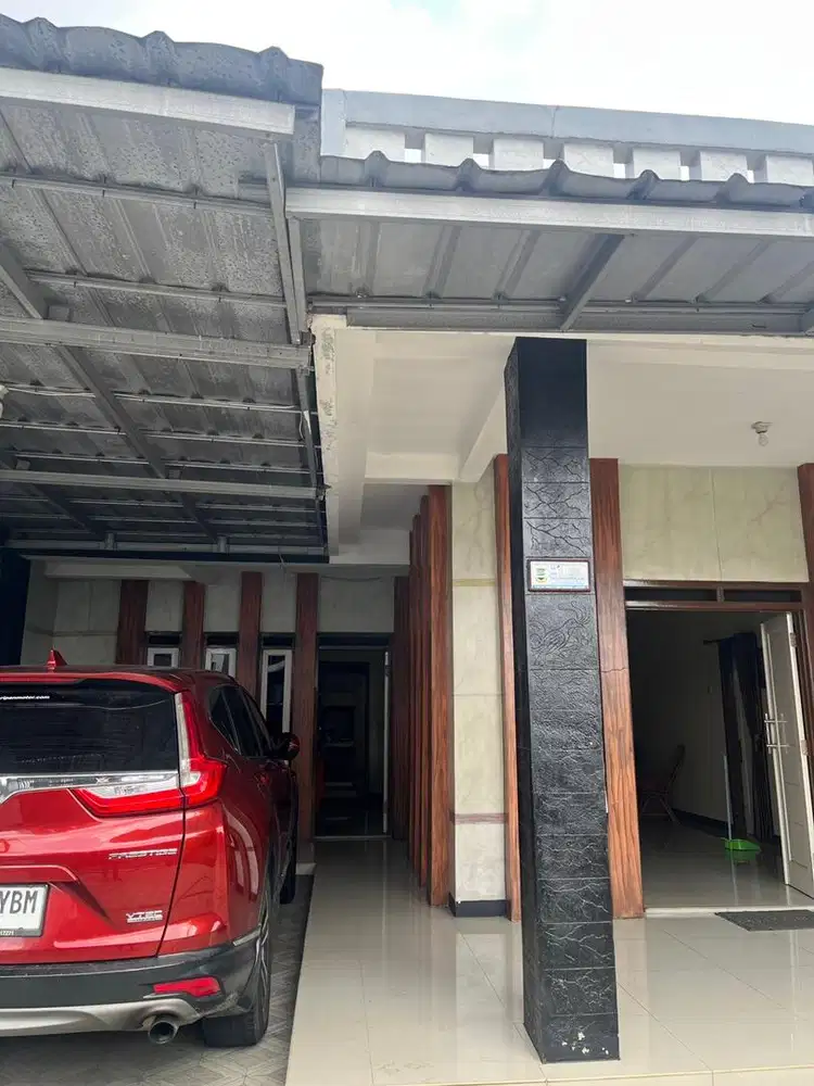Pinggir jalan , pemandangan bagus