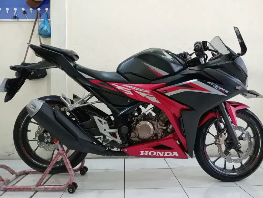 HONDA CBR 150R 2020
