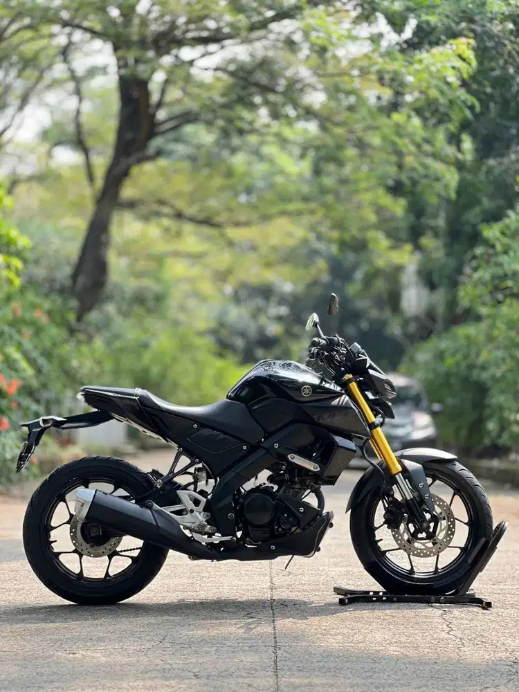 YAMAHA MT15 2019 HITAM KM 13K PAJAK HIDUP LIKE NEW