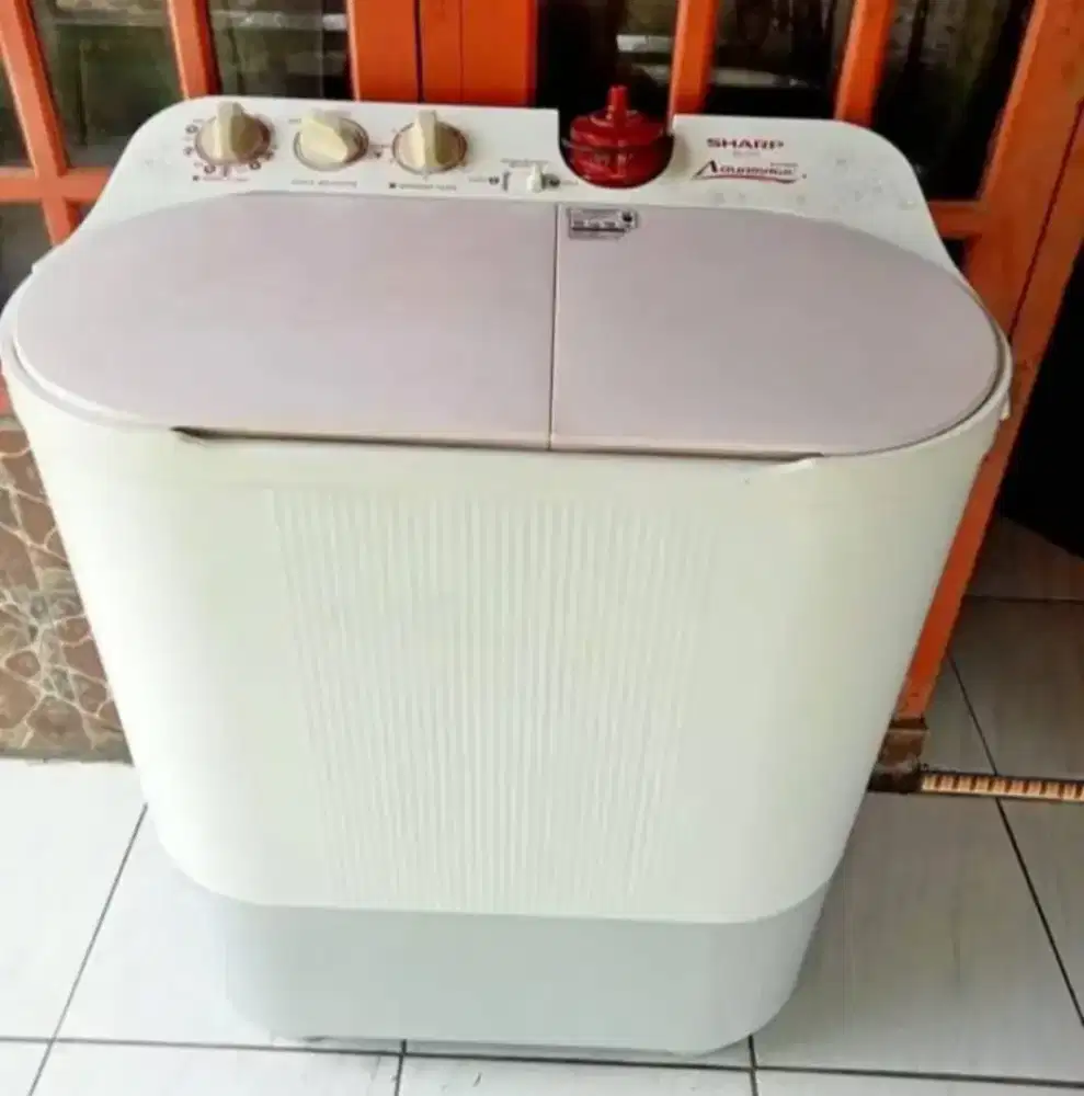 Mesin cuci 2 tabung merek Sharp 7 kg