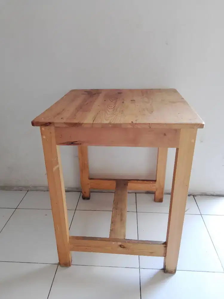 Meja persegi empat kayu jati Belanda
