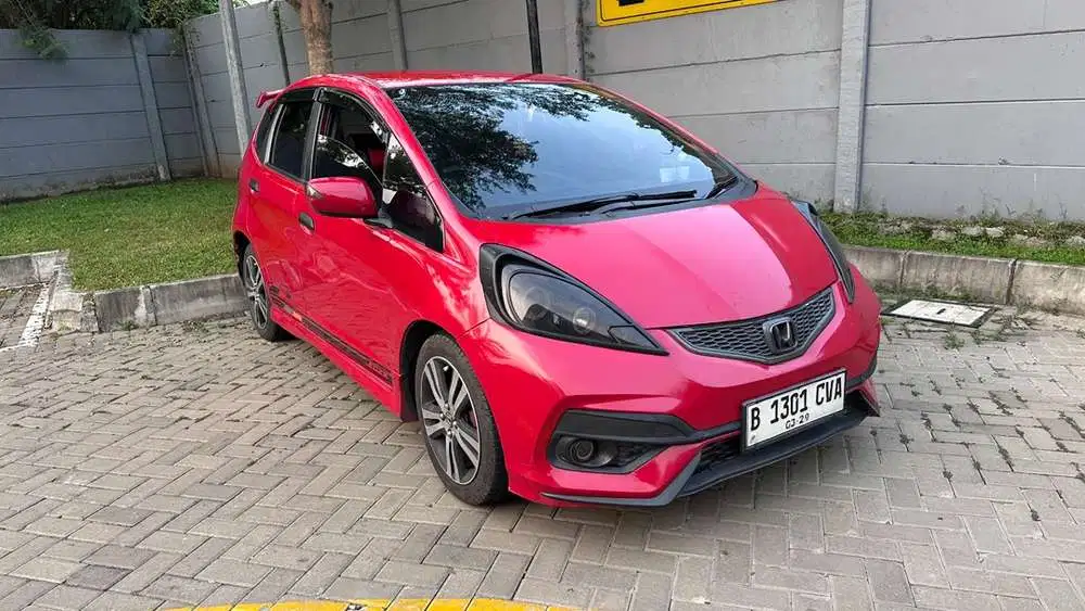 Honda Jazz RS AT  2010 Pajak ON