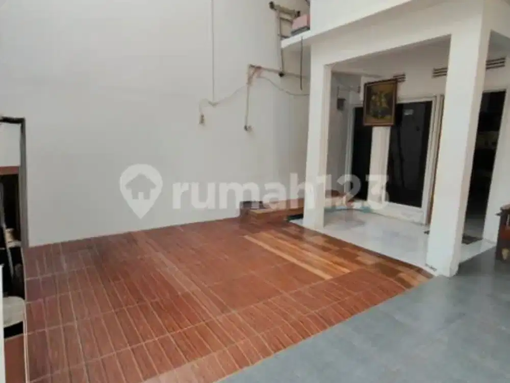 Rumah Bagus 2Lantai Siap Huni Dalam Komplek Cibiru, Lokasi Strategis, Dekat Mesjid Al Jabar, Tol Summarecon,Summarecon Mall,Univ Telkom, Uin,Upi, di C