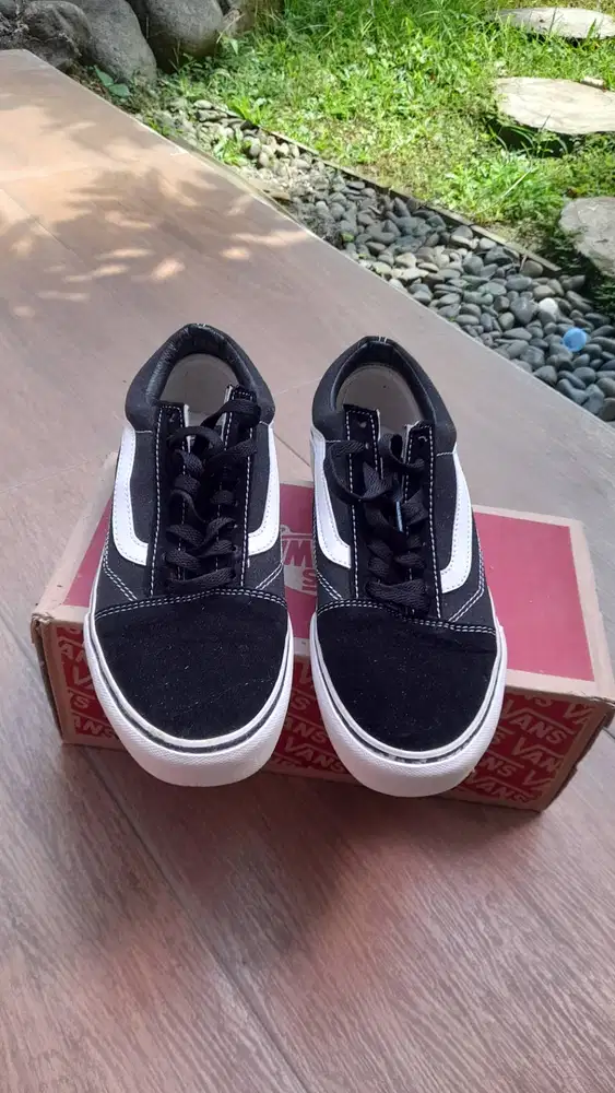 Sepatu vans size 42