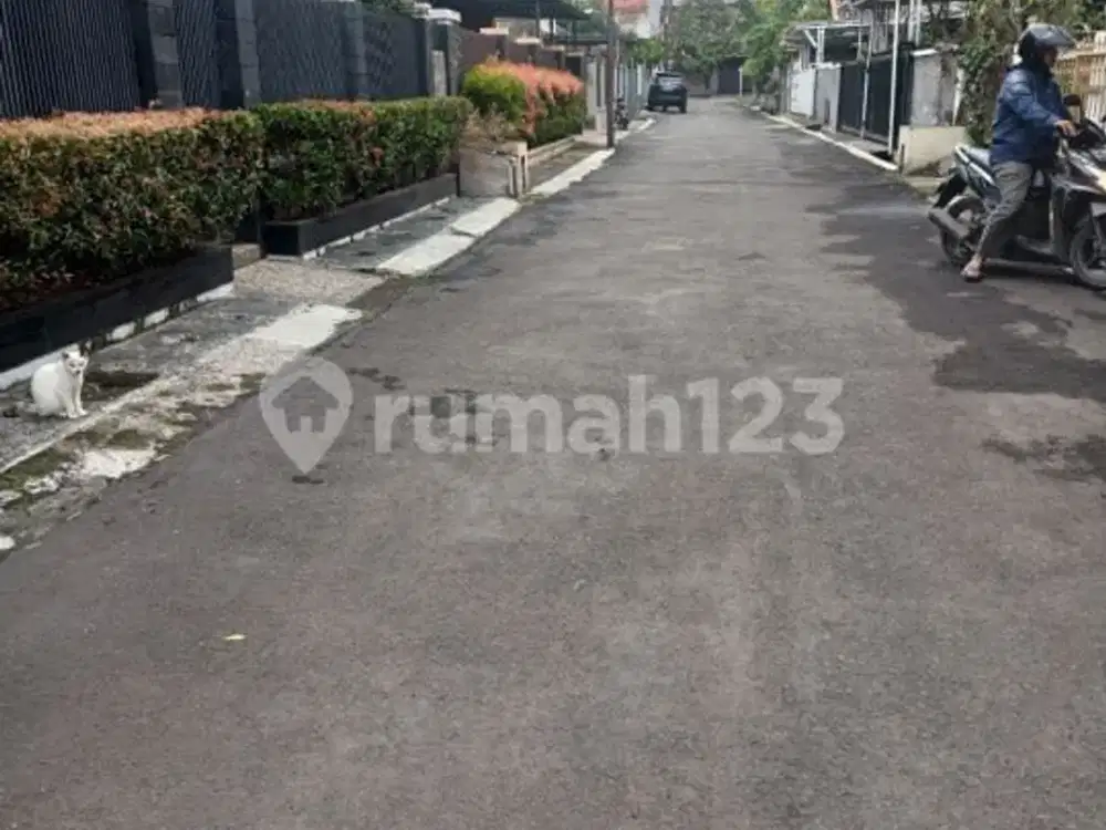 Tanah Kotak Siap Bangun Lebar Muka 11M, Akses 2Mobil, Dekat Kampus Widyatama, Ypkp,Unisbi, di Antapani, Medika Antapani, di Antapani, Arcamanik,Cisara