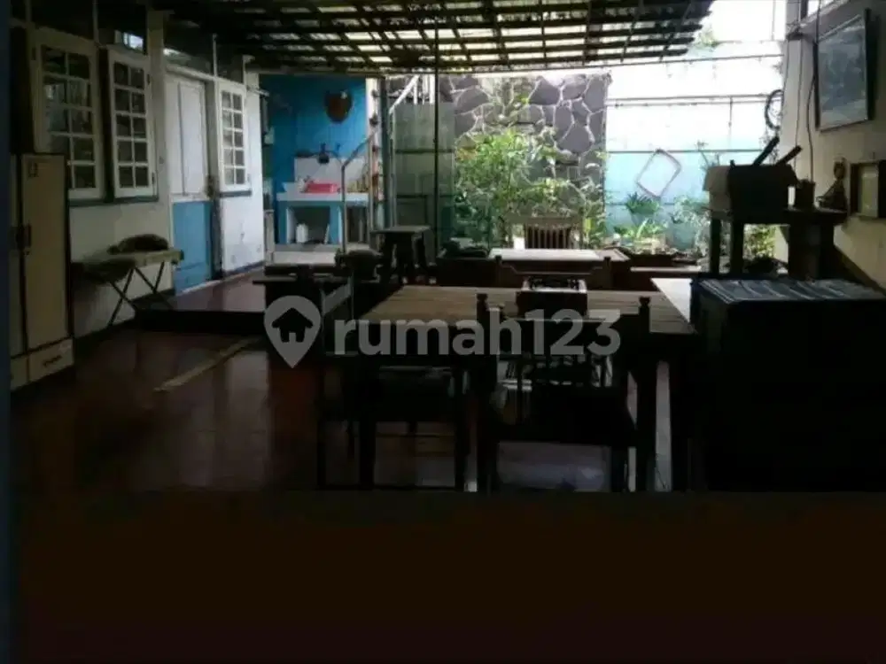 Rumah Bagus Siap Huni Cocok untuk Tempat Tinggal, Kos Kosan,Caffe, Kantor, Lokasi Strate Dekat Kampus Widyatama, Itb, Unikom, Ypkp, Unisbi, di Cikutra