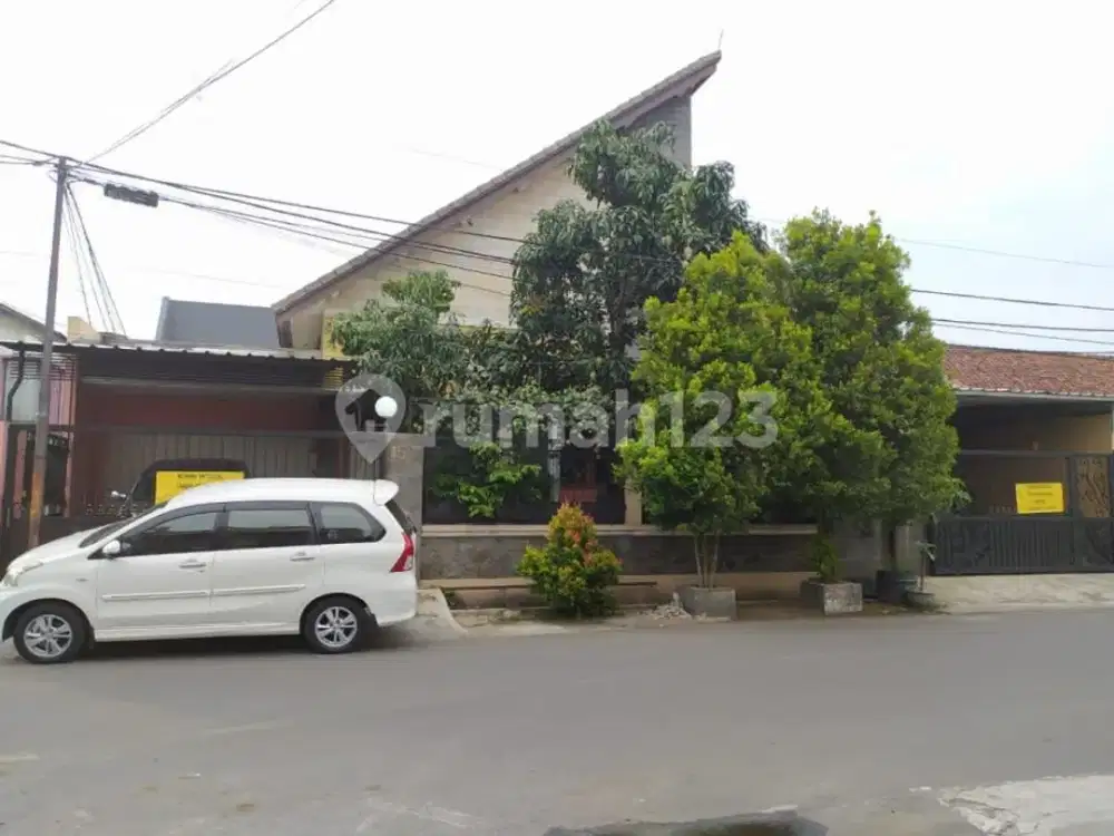 Rumah 2 Lantai Siap Huni, Lokasi Strategis Dekat Pusat Kota Bandung, Kuliner Lengkos, Kampus Langlabuana, di Regol, Buah Batu, Bandung Kota, Bandung T