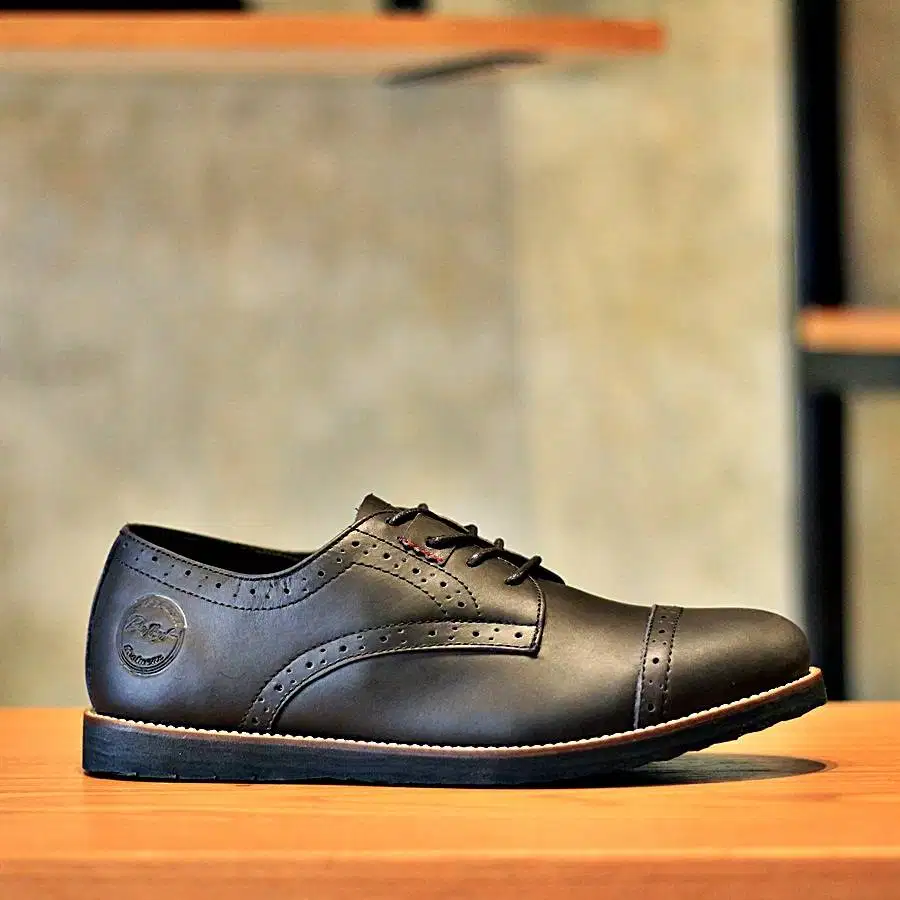Sepatu Kulit Pria Semi Formal size 45