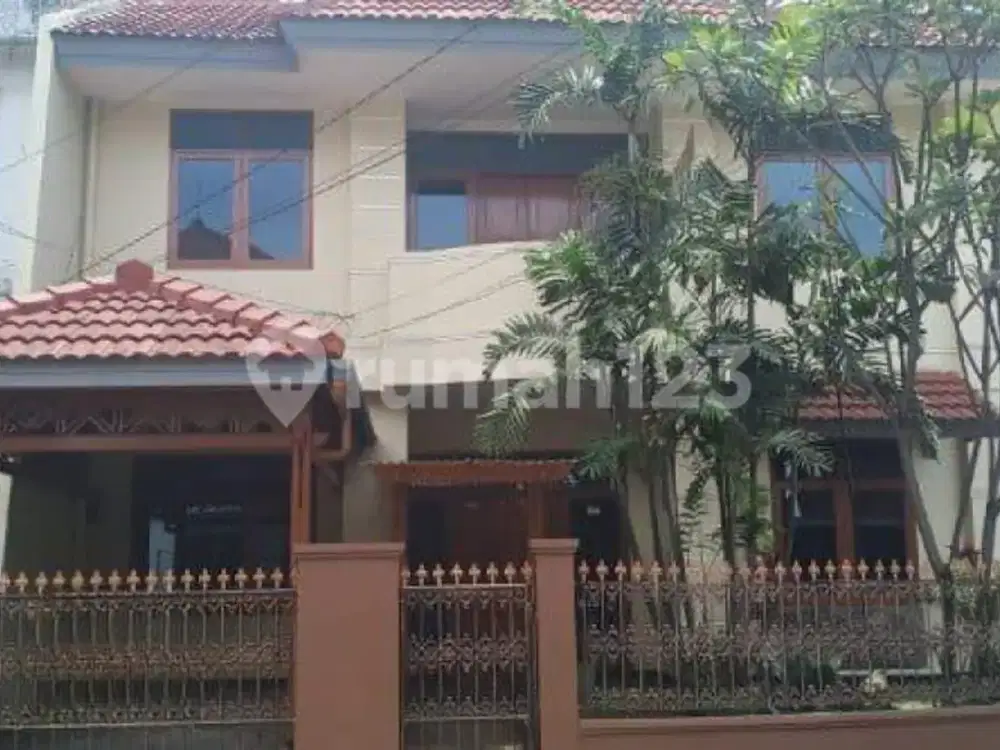 Rumah Bagus 2 Lantai Dalam Komplek, Lokasi Strategis, Dekat Rs Mayapada,Griya Buah Batu, Tol Buah Batu, di Buah Batu,Suryalaya, Cijagra,Turangga, Band