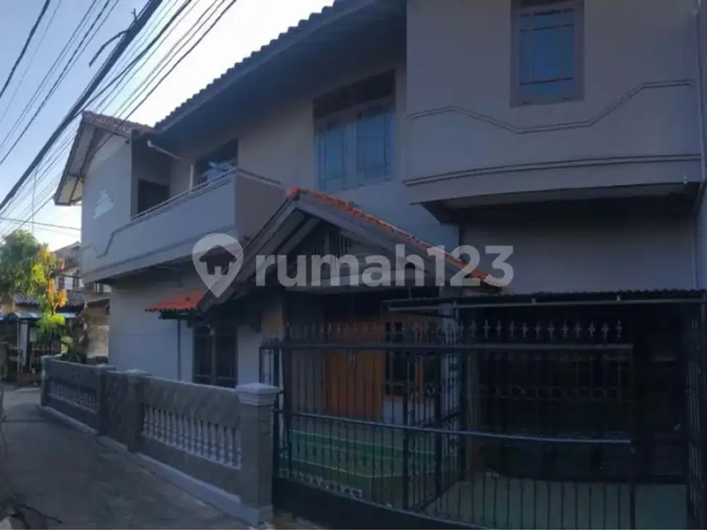 Rumah 2Lantai Siap Huni Cocok untuk Tempat Tinggal, Kantor,Dekat Terminal Antapani, Griya, Super Indo, di Antapani, Arcamanik, Cisaranten, Bandung Tim