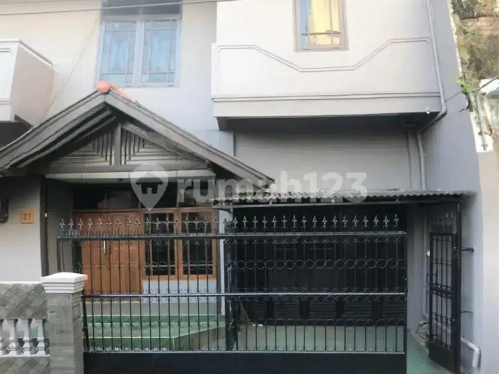 Rumah 2 Lantai Sia Huni Dalam Komplek Antapani, Lokasi Strategis Dekat Terminal Antapani, Griya, Super Indo, di Antapani, Arcamanik, Cisaranten, Bandu