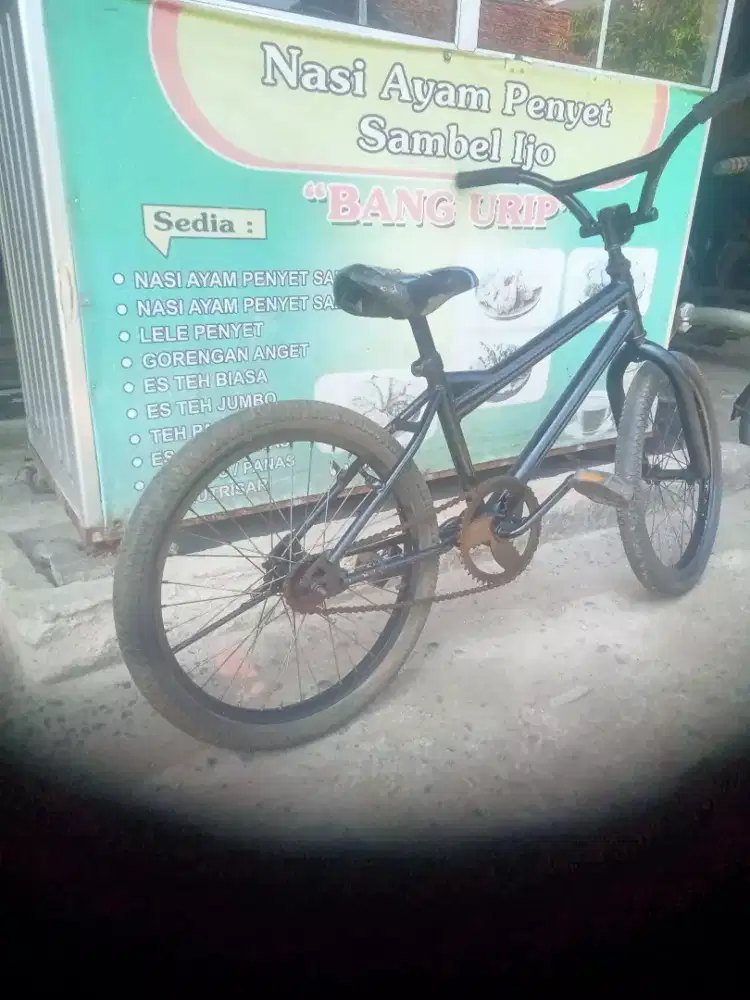 Sepeda BMX UK 20