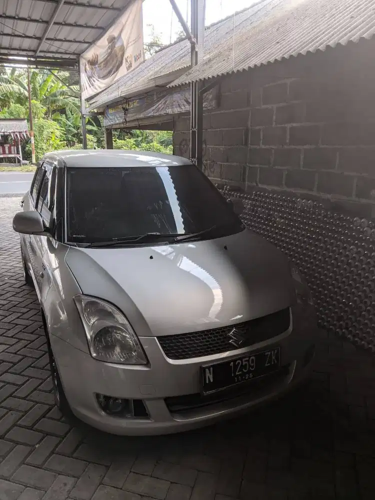 Suzuki Swift ST4 AT 2011