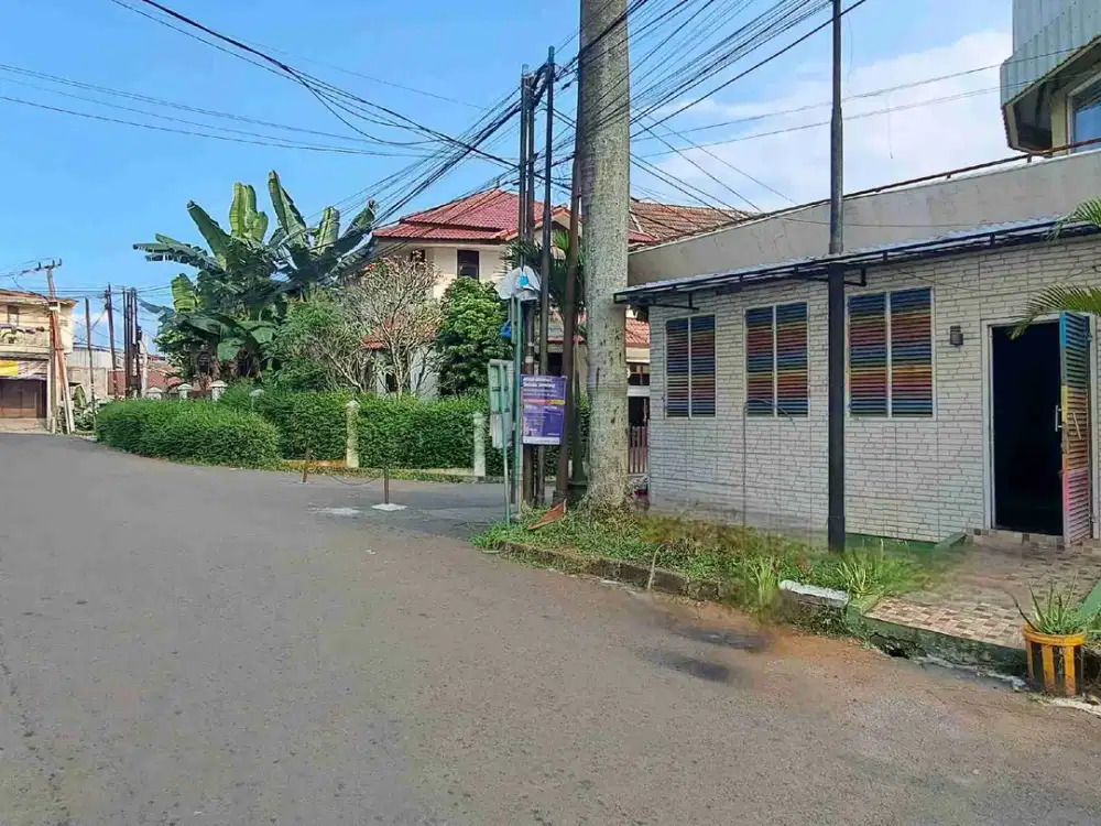 Disewakan tempat usaha strategis dekat sekolah kesatuan. sewa minimal 6 bulan.