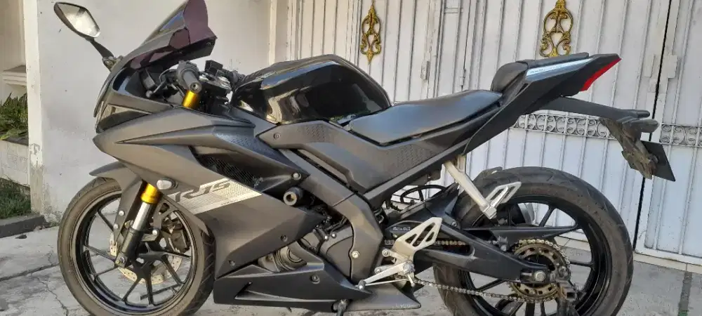 Yamaha R15 V3 mulus no lecet