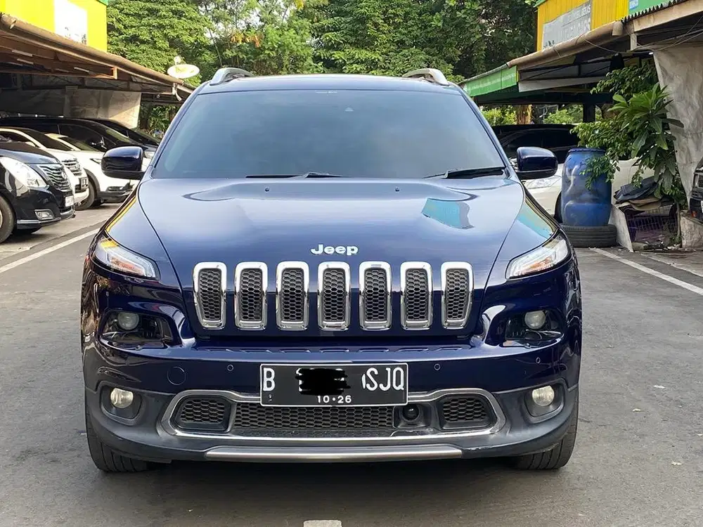 JEEP CHEROKEE LIMITED 4X4 AT 2015