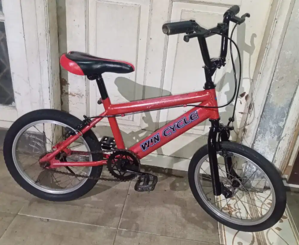 Sepeda BMX ukuran 16 untuk usia 5 6 7 tahun