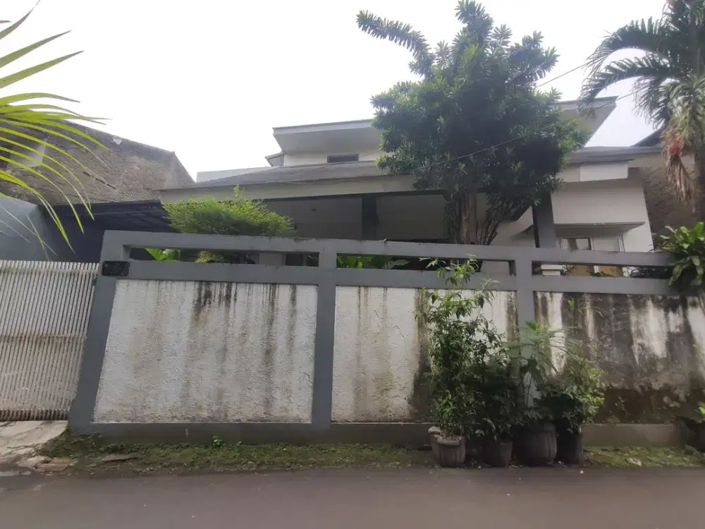 Rumah Luas SHM 10 Menit ke Gerbang Tol Fatmawati 2 Siap Huni J-51323