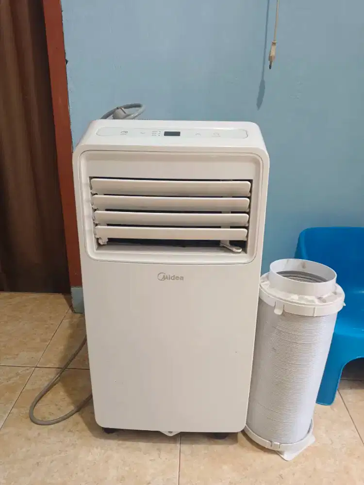 AC portable midea 1/2 pk second