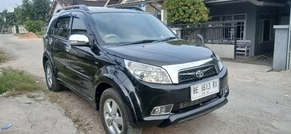 Toyota Rush tipe S manual 2010 ori mulus