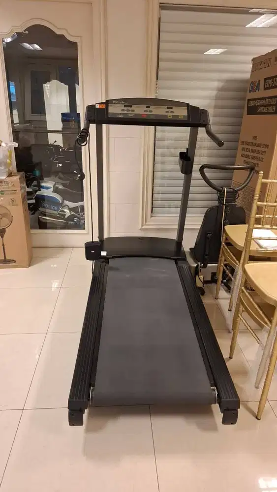 TREADMILL SPORT ART