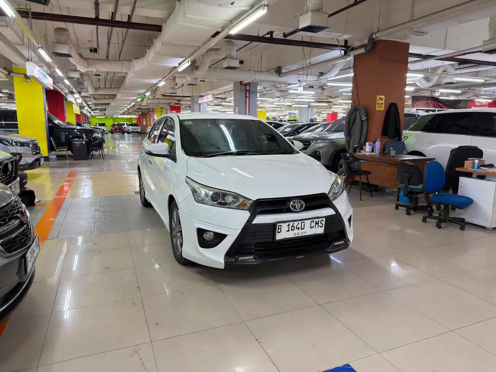 Toyota Yaris S 2014