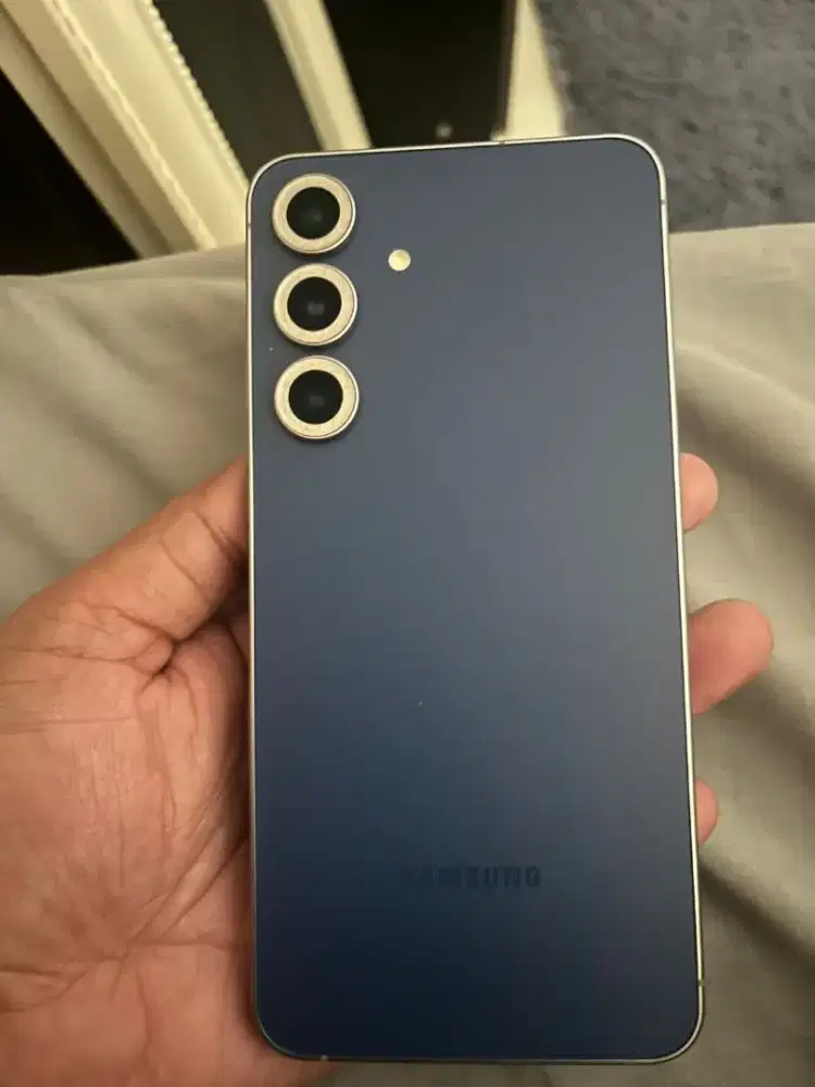 Samsung S25 FE Navy 8/256 like New