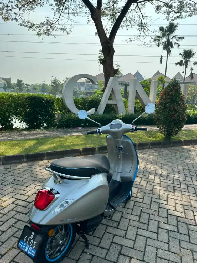 VESPA ELETTRICA 2023 S PRIMAVERA MURAH LIKE NEW LX
