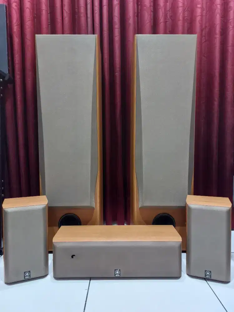 YAMAHA Speaker Set - Floorstanding - Surround - Center