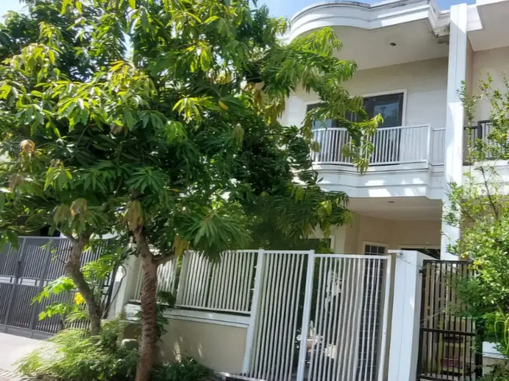 Dijual Villa Valensia Pakuwon Indah Minimalis Strategis Siap Huni