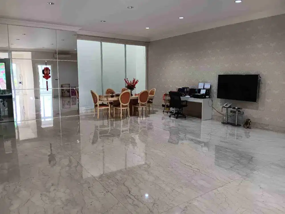 RUMAH GADING KIRANA
BARU RENOV
BAGUS
lt 220m
