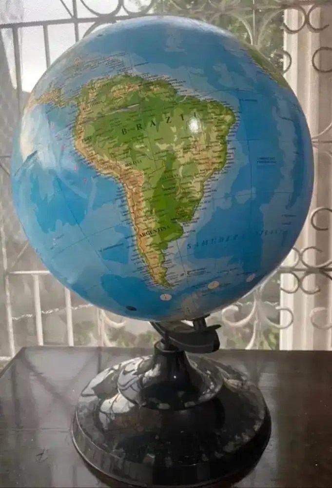 Bola dunia (globe)