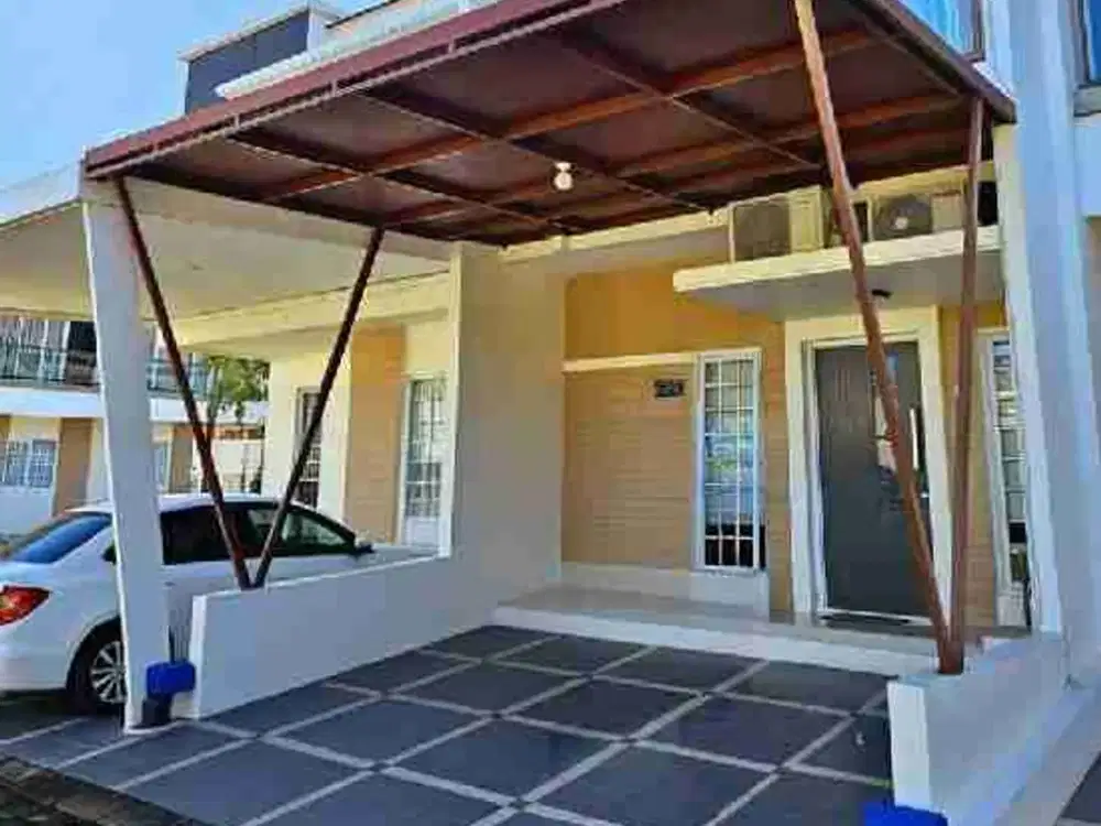 RUMAH CANTIK 2 LANTAI DI ROYAL SPRING