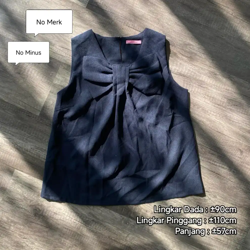 Preloved (Personal Used) Top Navy Pita