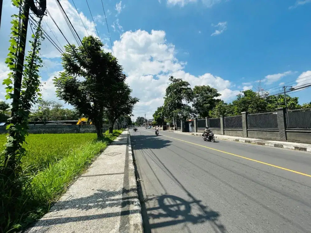 Tanah pinggir jalan raya Rembiga kota Mataram