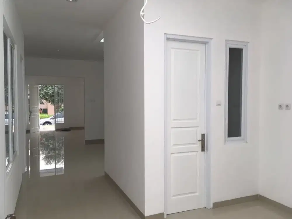 L14. Rumah disewakan di Taman Beverly Lippo Cikarang