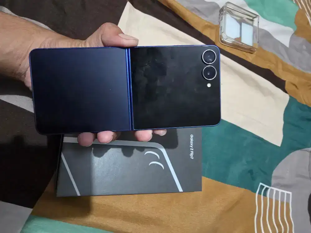 SAMSUNG Z FLIP 7